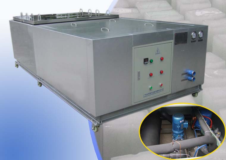 Non-containerized Block ice machine